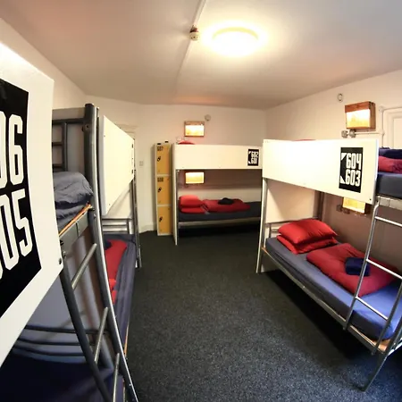 Central Backpackers-2